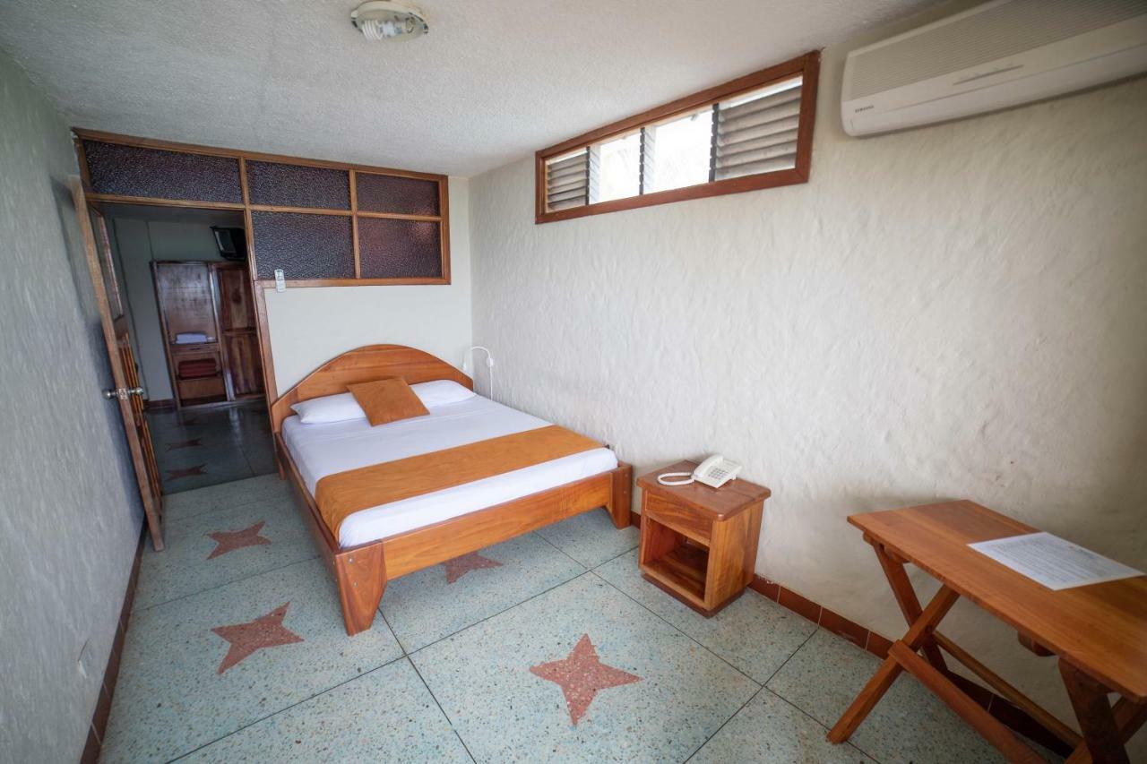 Hostal Estrella De Mar Puerto Ayora  Εξωτερικό φωτογραφία